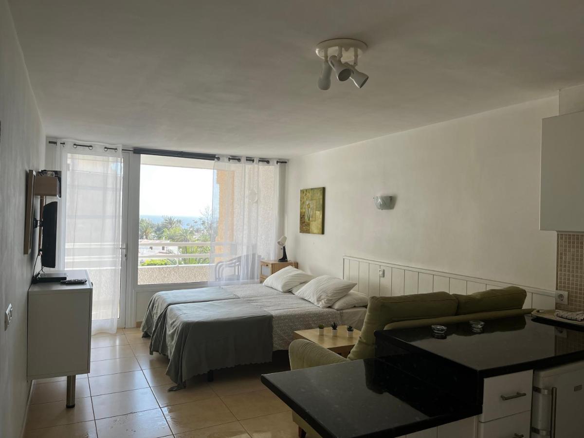Borinquen Studio Apartment Playa Feñabe Bagian luar foto